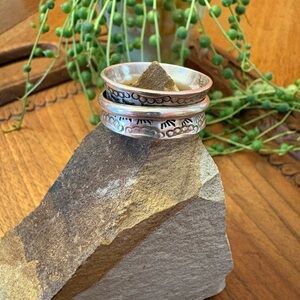 JR Barela Albuquerque Artisan Sterling Silver Stamped Spinner Ring size 8